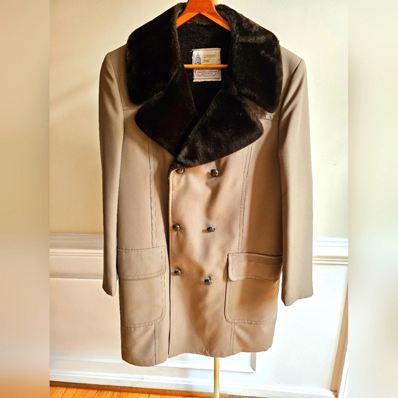 Vintage London Fog Men's Double Breasted Coat Size 42 Long